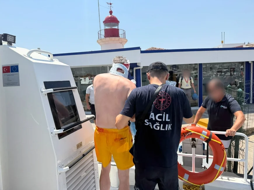 BODRUM AÇIKLARINDA GEZİ TEKNESİNDE YARALANDI! SAHİL GÜVENLİK HASTANEYE YETİŞTİRDİ