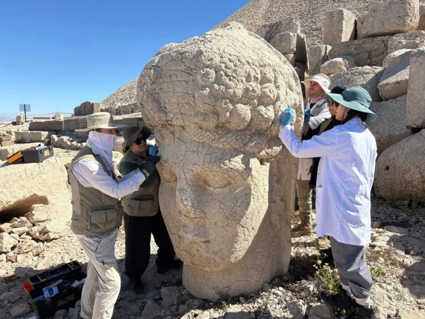 BAKAN ERSOY DUYURDU: NEMRUT'UN BİNLERCE YILLIK MİRASINA NANOTEKNOLOJİK KORUMA!