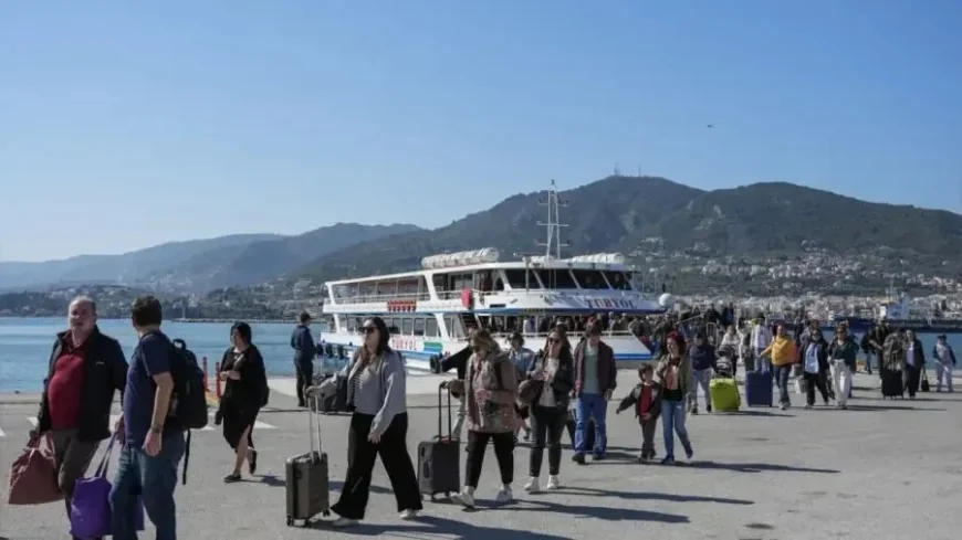 Türk turistler Ege’deki Yunan adalarını ihya etti