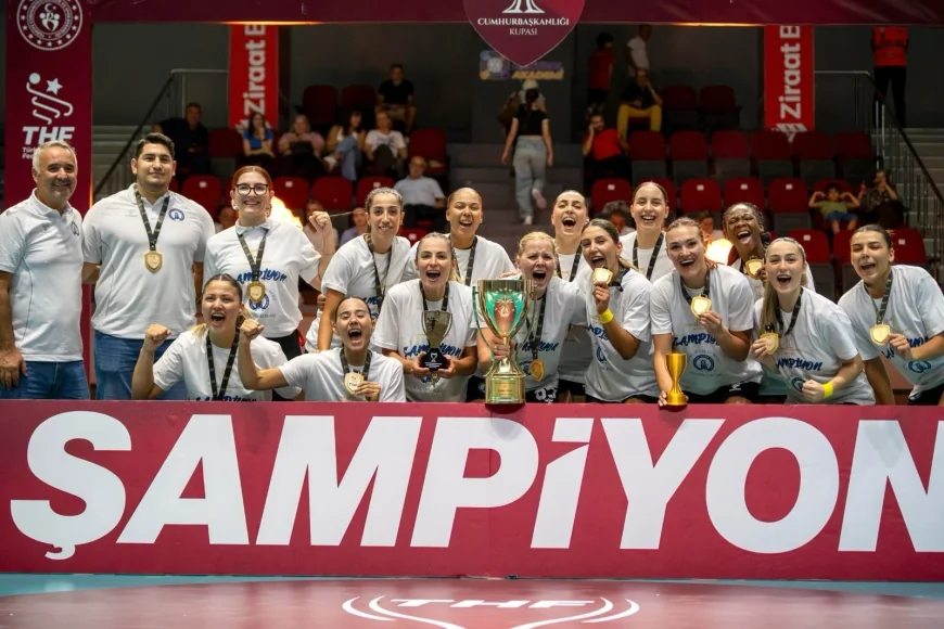 BODRUM’UN MAHALLE TAKIMI YALIKAVAKSPOR İLK KEZ DÜZENLENEN CUMHURBAŞKANLIĞI KUPASINI KAZANDI