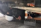 BODRUM’DA TANKERLE ÇARPIŞAN MOTOSİKLETLİ KRİKO İLE KURTARILDI