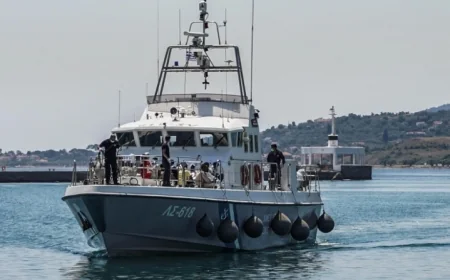 BODRUM AÇIKLARINDA FACİADAN DÖNÜLDÜ! SÜRAT TEKNESİ BATTI, 21 GÖÇMEN KURTARILDI