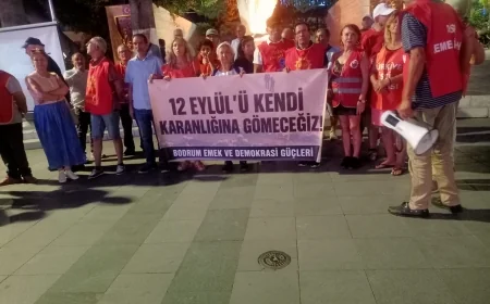 BODRUM’DA 12 EYLÜL PROTESTOSU: "12 EYLÜL NOSTALJİ DEĞİL, HESAPLAŞMA MESELESİDİR"