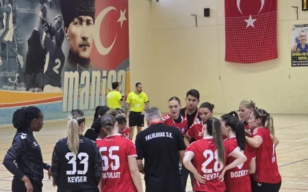 YALIKAVAKSPOR HENTBOL TAKIMI  MANİSA DEPLASMANINDAN PUANSIZ DÖNÜYOR
