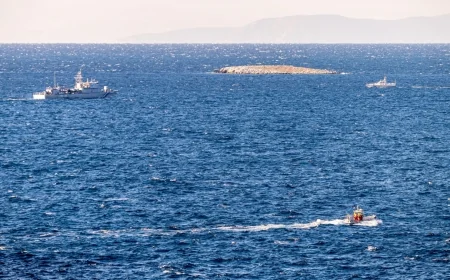 EGE’DE GÖÇMEN FACİASI: TEKNE BATTI, 25 KİŞİ KAYIP