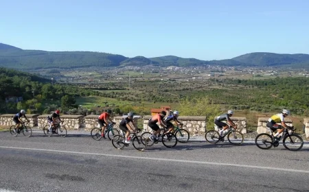 "Bisiklete binmeyen çocuklar kalmasın"....Veloturk Gran Fondo Çeşme’de 10. yıl heyecanı yaşanacak