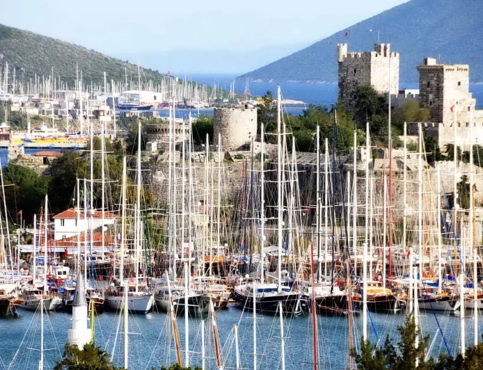 SİYASİ -YORUM:BODRUM SİYASETİNDE GüZEL GÜNLER GÖRECEĞİZ..KOLTUK HASTALIĞI....!