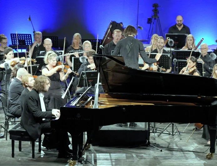 LONDRA’NIN ÜNLÜ ORKESTRASI COVENT GARDEN SINFONIETTA  TÜRKİYE’DE İLK KEZ BODRUM KALESİ’NDE SAHNE ALDI