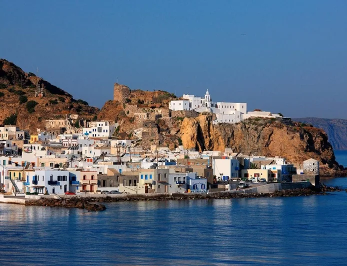 BELEDİYE BODRUM’A KOMŞU ADADA BEBEK DOĞURANA 3 BİN EURO YARDIM YAPIYOR