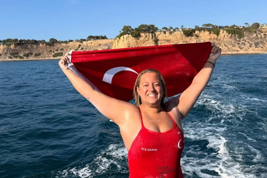 MİLLİ YÜZÜCÜ ECE DEMİR TARİH YAZDI! CATALİNA KANALI’NI GEÇEN EN GENÇ TÜRK OLDU