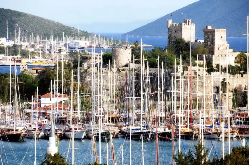 SİYASİ -YORUM:BODRUM SİYASETİNDE GüZEL GÜNLER GÖRECEĞİZ..KOLTUK HASTALIĞI....!