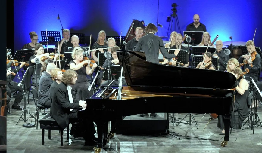 LONDRA’NIN ÜNLÜ ORKESTRASI COVENT GARDEN SINFONIETTA  TÜRKİYE’DE İLK KEZ BODRUM KALESİ’NDE SAHNE ALDI