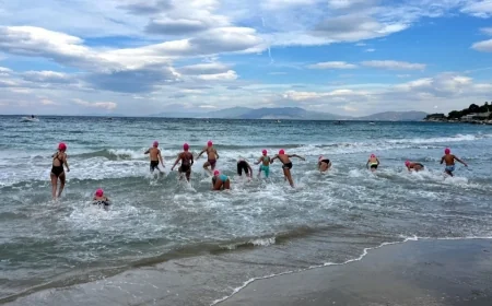 Kız Öğrencilerin Eğitimi İçin Kulaç Attılar:  Açık Su Yüzme Yarışması Düzenlendi