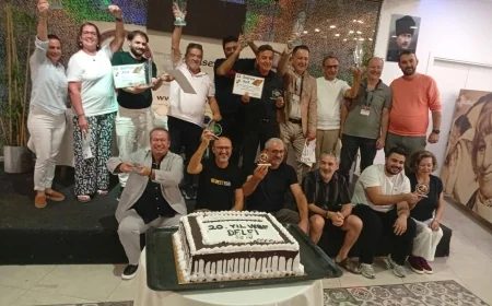 BODRUM’DA 20. YILA YAKIŞIR TURNUVA: YENİ TAVLA ŞAMPİYONU ALİ MANDALİNCİ OLDU!