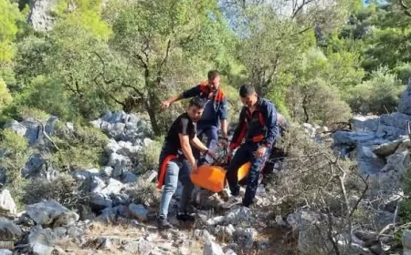 DAĞDA MAHSUR KALAN ALMAN TURİST DENİZDEN KURTARILDI