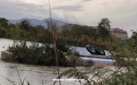 DALAMAN’DA SEL FELAKETİ! KAMYON DEVRİLDİ, YOLLAR KAPANDI