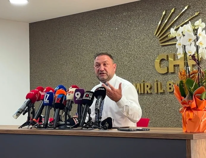 HAYDİ  BAKALIM...ŞOK OLACAĞINIZ İSİMLER VAR…CHP'DE 'TRANSFER' SALLANTISI: "7 İLÇE BELEDİYE BAŞKANI DAHA AK PARTİ İLE GÖRÜŞÜYOR" 