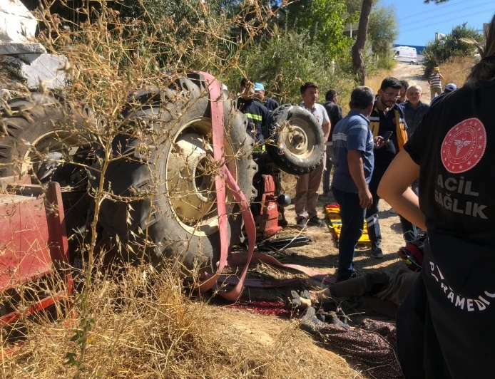 Traktör devrildi iki kişi yaşamını yitirdi