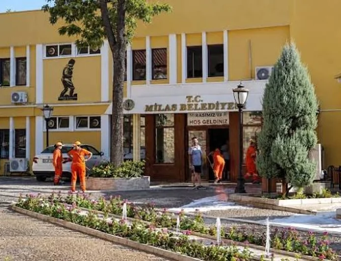 Muğla Valiliği Milas Belediyesi’nden çıkan silahları açıkladı