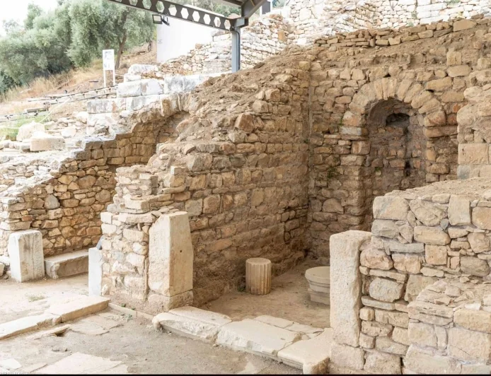 TOPRAK ALTINDAKİ TARİH GÜN IŞIĞINA ÇIKARILDI,ANTİK KENTTE BALIKÇILIK İZLERİNE RASTLANDI
