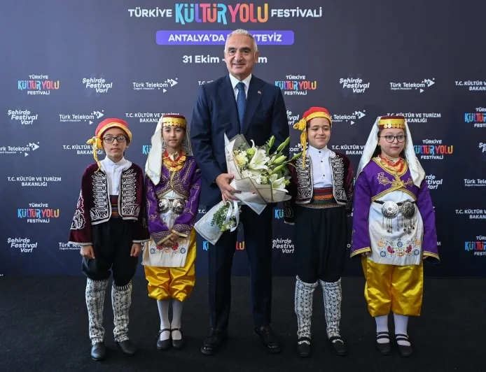 BAKAN ERSOY: “ANTALYA TURİZMİNİ 12 AYA YAYACAK YENİ BİR ADIM ATIYORUZ”