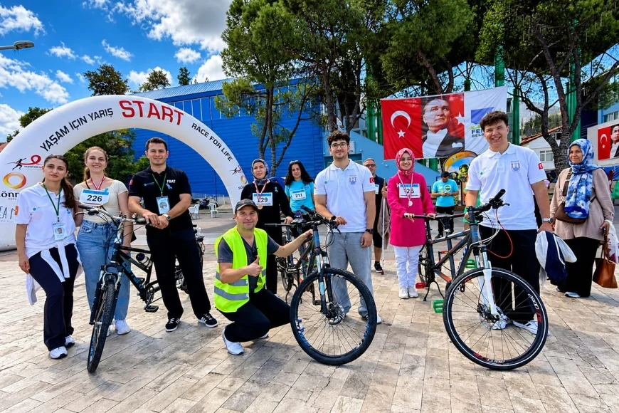 YAŞAM İÇİN YARIŞ’TA ENGEL YOK: ÖZEL SPORCULAR DA PARKURDAYDI