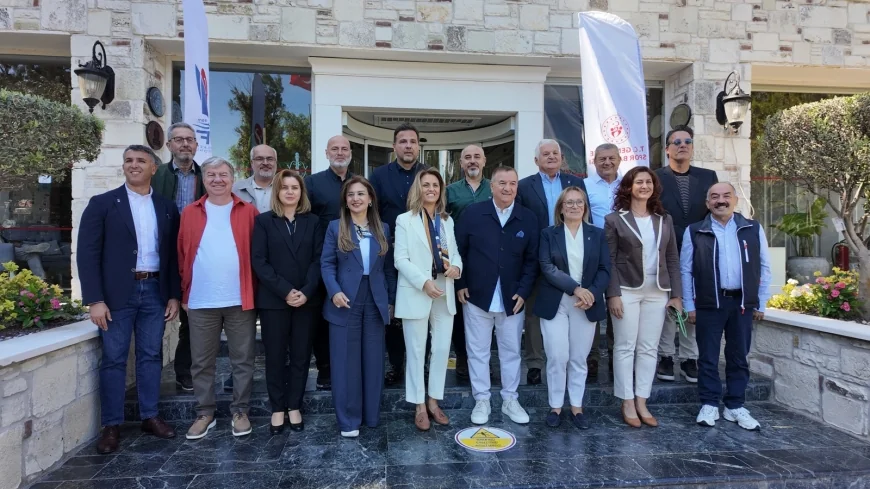TYF YELKEN LİGİNDE YARIŞ MARATONU FOÇA’DA BAŞLADI