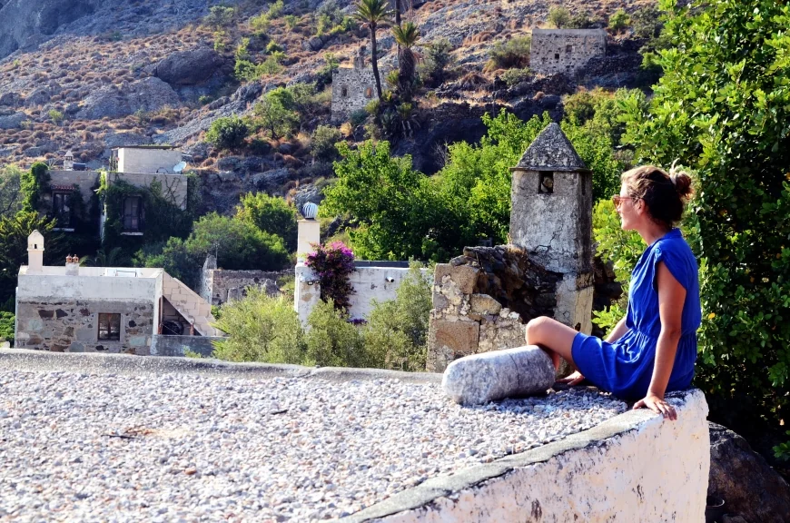 BODRUM’UN 800 YILLIK KORSAN KÖYÜ! TAŞ EVLERİ VE GİZEMLİ HİKÂYESİYLE KARAKAYA