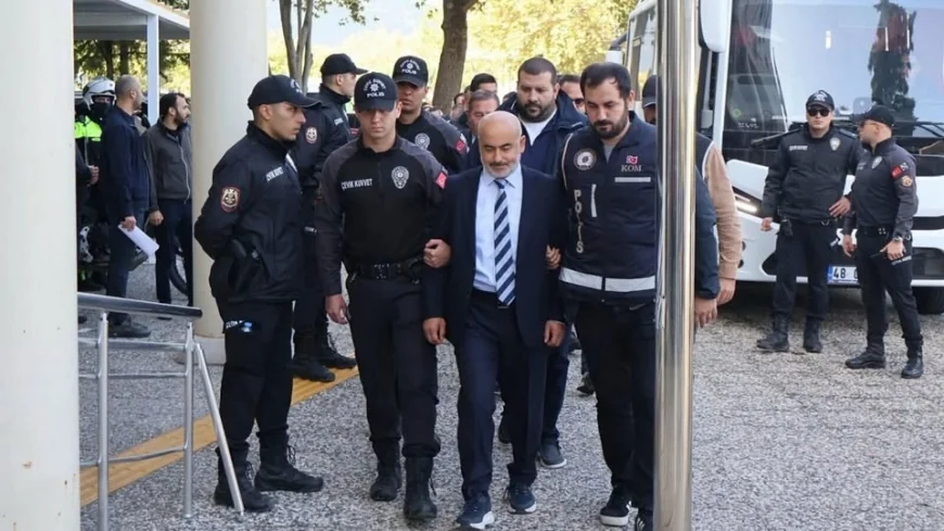 MİLAS BELEDİYESİ SORUŞTURMASINDA FEVZİ TOPUZ VE 20 ŞÜPHELİ ADLİYEYE SEVK EDİLDİ
