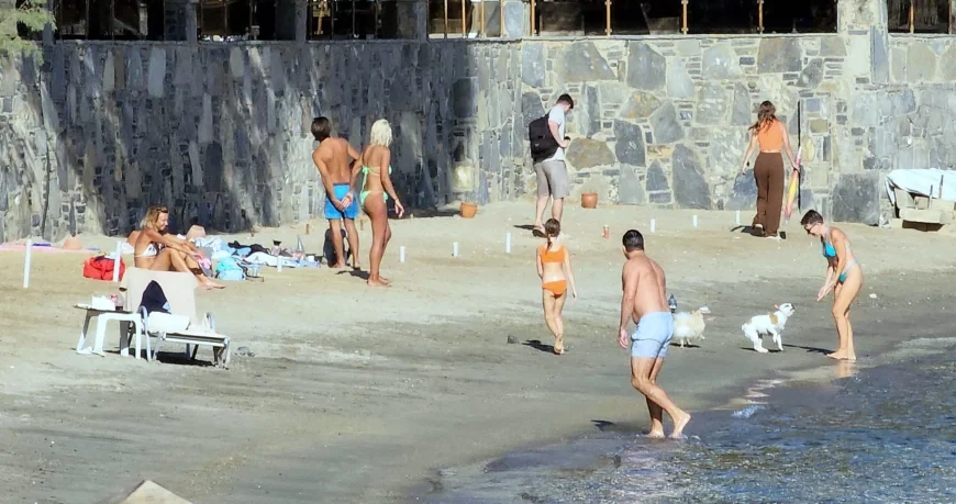 BODRUM’DA GÜNEŞLİ MOLA: TURİSTLER DENİZİN TADINI ÇIKARDI, YAĞMUR YENİDEN GELİYOR